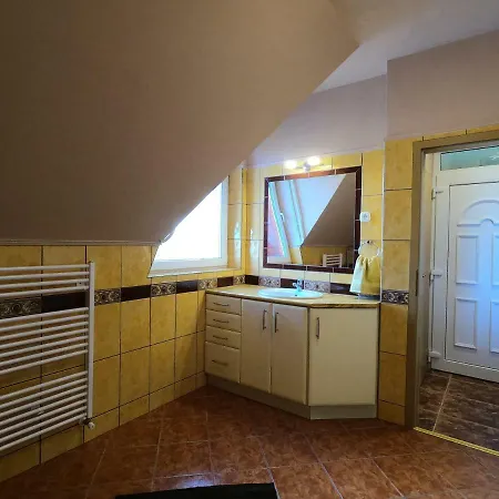 Lelle Grand Apartman * 발라톤엘