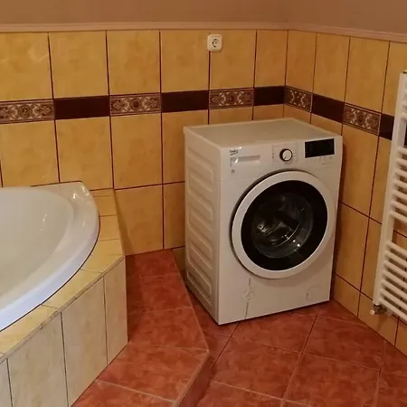 Lelle Grand Apartman